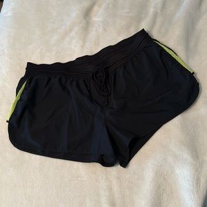5/$25 Nike shorts size xl